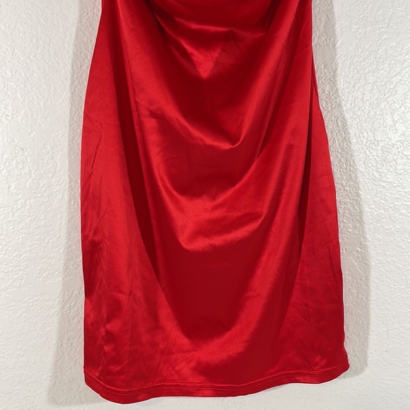 FASHION NOVA London Satin Mini Dress Red Size Medium New - Picture 5 of 13